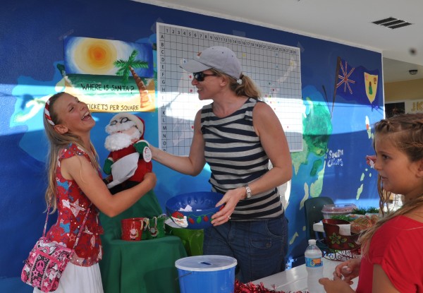 International-School-Christmas-Fair-18-e1449863322688